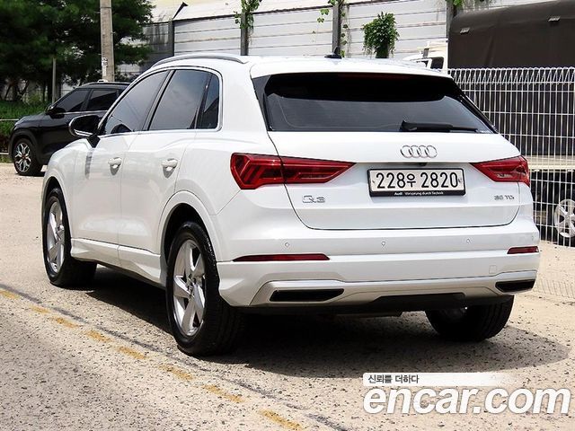Audi Q3 35 TDI Premium — пробег 17 121 км — фото 2 из 5