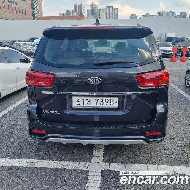Kia Carnival из Кореи Encar