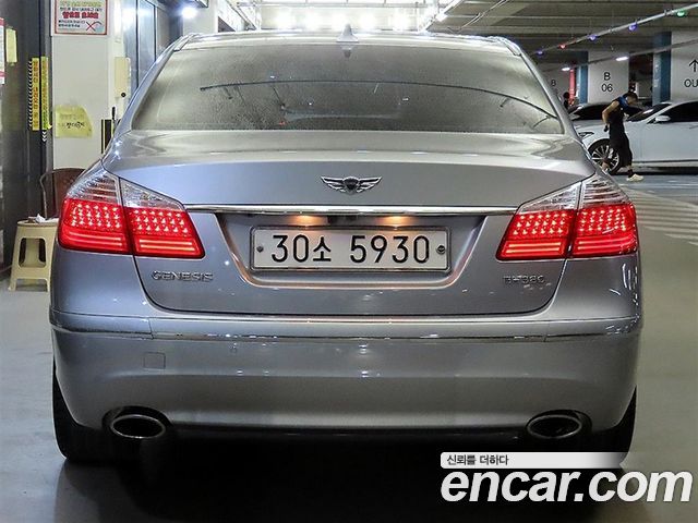Hyundai Genesis из Кореи Encar