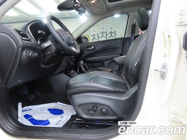 Jeep Compass 2.4 Limitied AWD — пробег 72 317 км — фото 5 из 5
