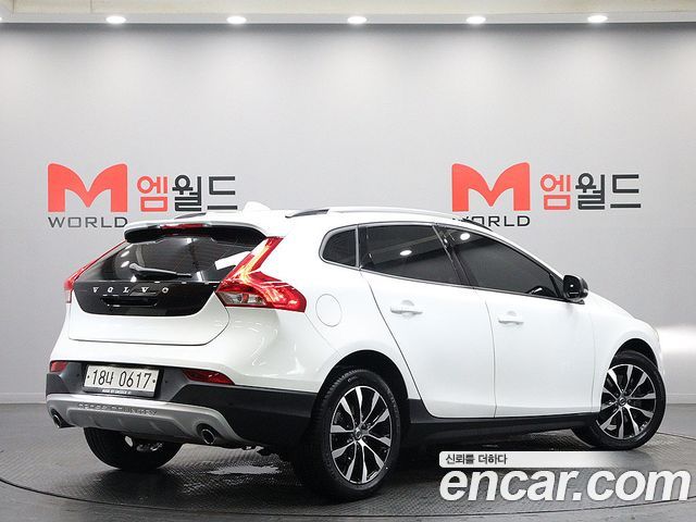 Volvo V40 из Кореи Encar
