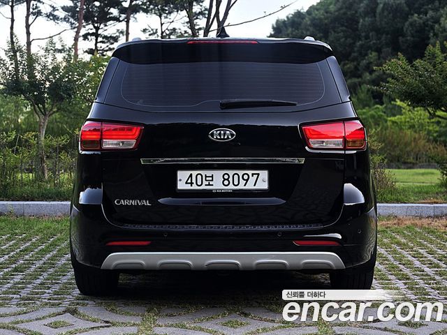 Kia Carnival из Кореи Encar