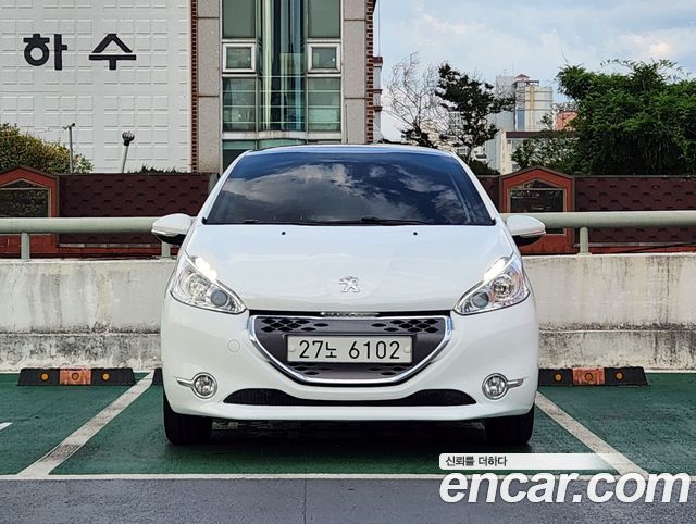 Peugeot 208 1.4 e-HDi Allure 5Door — пробег 58 600 км — фото 3 из 5