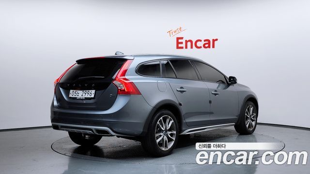 Volvo V60 из Кореи Encar