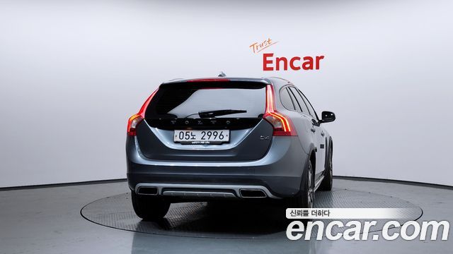 Volvo V60 из Кореи Encar