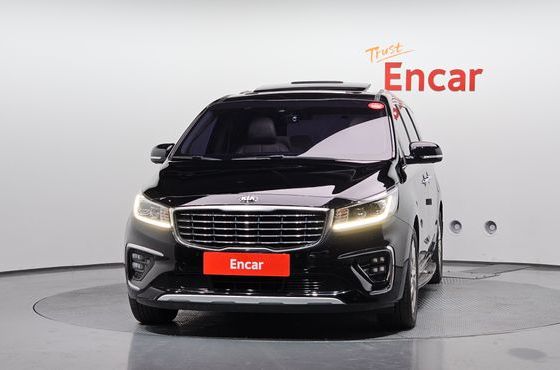 Kia Carnival 9-Seater Noblesse Special — пробег 121 304 км — фото 3 из 5