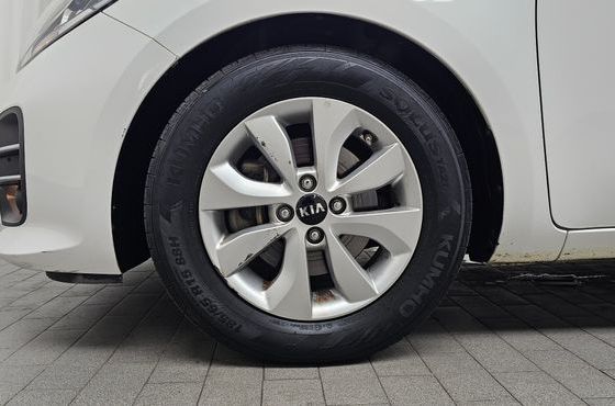 Kia pride Diesel 5DR 1.4 Luxury — пробег 150 574 км — фото 5 из 5