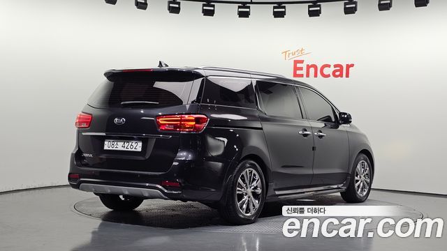 Kia Carnival из Кореи Encar