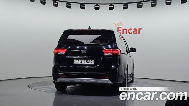 Kia Carnival из Кореи Encar