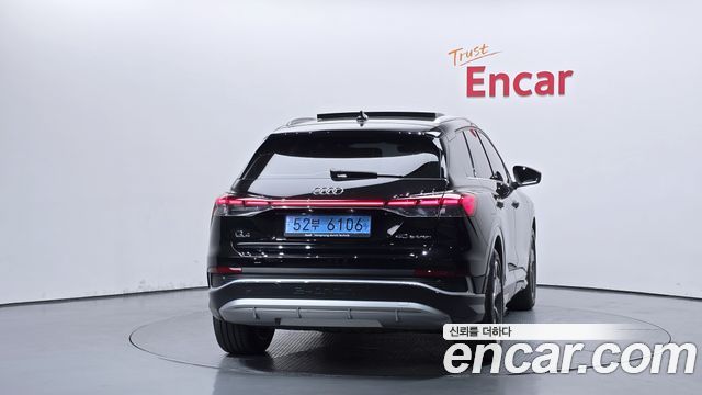 Audi Q4 e-tron 40 Premium — пробег 47 949 км — фото 4 из 5