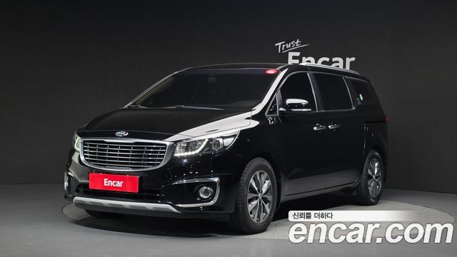 Kia Carnival 9-seater Luxury — пробег 174 200 км — фото 1 из 5