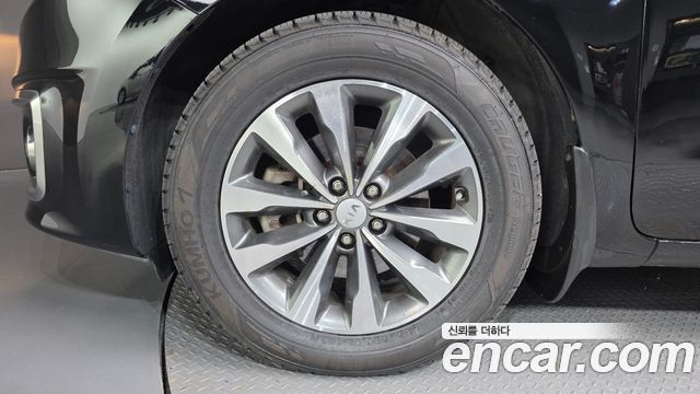 Kia Carnival 9-seater Luxury — пробег 174 200 км — фото 5 из 5