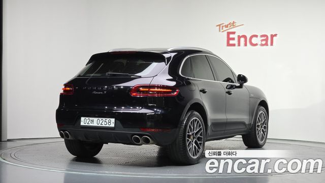 Porsche Macan из Кореи Encar