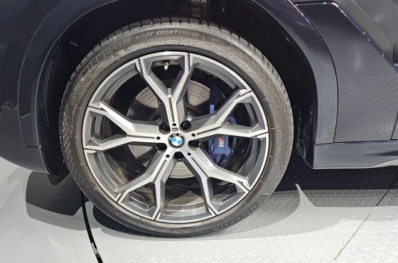 BMW X6 xDrive40i M Sport — пробег 90 704 км — фото 5 из 5