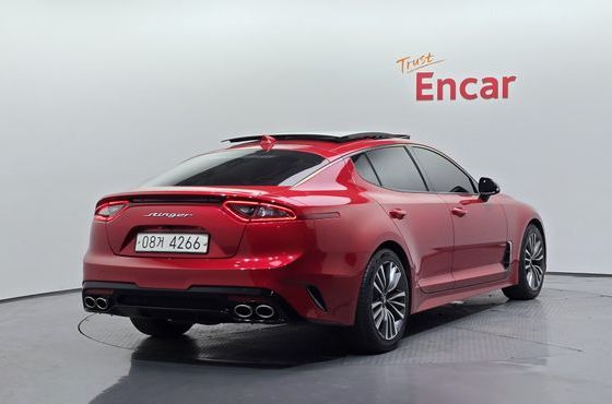 Kia Stinger 2.0 Turbo 2WD Dream Edition — пробег 68 575 км — фото 2 из 5