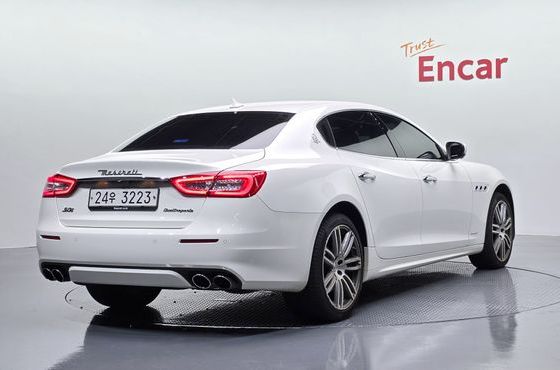Maserati Quattroporte 3.0 V6 Granlusso — пробег 16 715 км — фото 2 из 5
