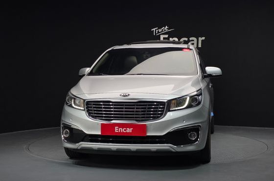 Kia Carnival 9-seater Prestige — пробег 100 766 км — фото 3 из 5