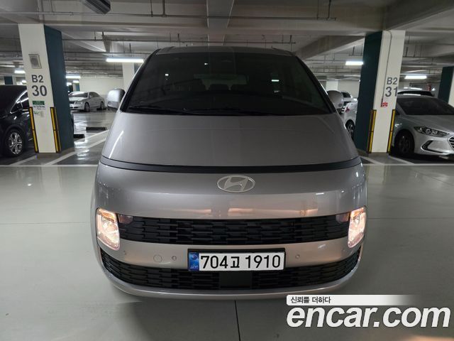 Hyundai Staria L3.5 Tourer 11-Seater Modern — пробег 500 км — фото 1 из 5