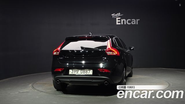 Volvo V40 из Кореи Encar