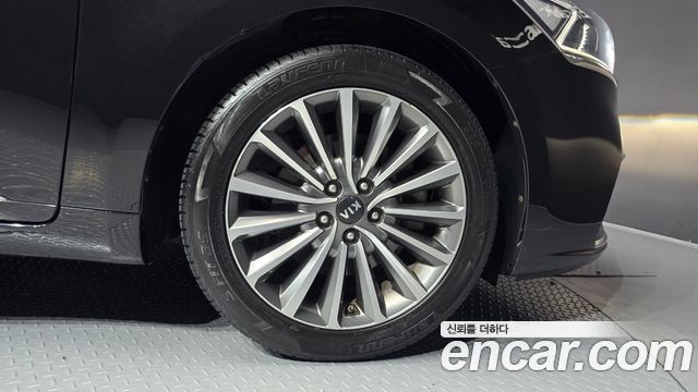 Kia K7 из Кореи Encar