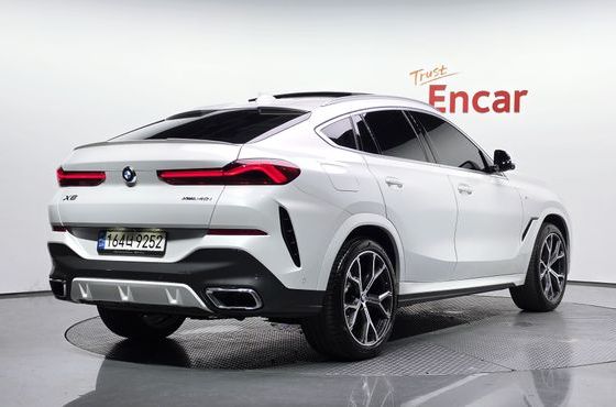 BMW X6 xDrive40i M Sport — пробег 65 132 км — фото 2 из 5
