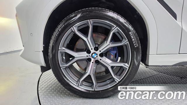 BMW X6 xDrive40i M Sport — пробег 65 132 км — фото 5 из 5