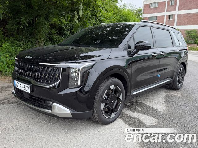 Kia Carnival HEV 9seater Signature — пробег 1 630 км — фото 3 из 5