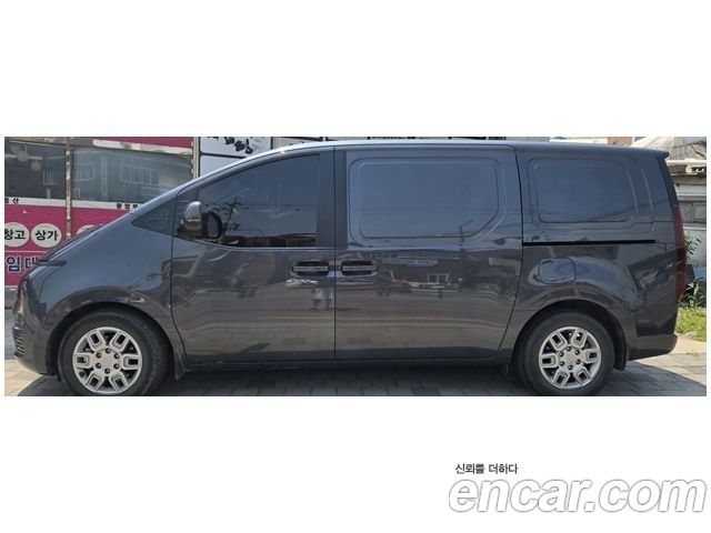 Hyundai Staria Cargo 3-Seater Modern — пробег 76 799 км — фото 2 из 5