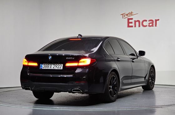 BMW 5-Series 520d M Sport Package Plus — пробег 132 279 км — фото 2 из 5