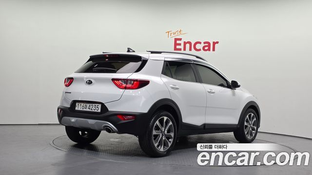 Kia Stonic из Кореи Encar