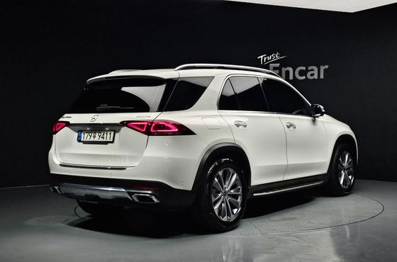 Mercedes-Benz GLE-Class GLE300d 4MATIC — пробег 42 945 км — фото 2 из 5