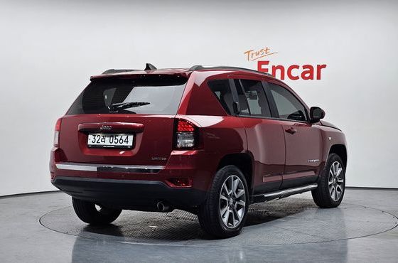Jeep Compass 2.4 Limited 1st — пробег 65 609 км — фото 2 из 5