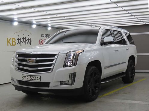 Cadillac Escalade 6.2 4th — пробег 95 908 км — фото 1 из 5