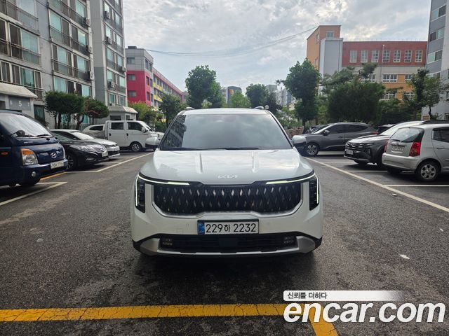 Kia Carnival HEV 9 seater Prestige — пробег 10 100 км — фото 1 из 5