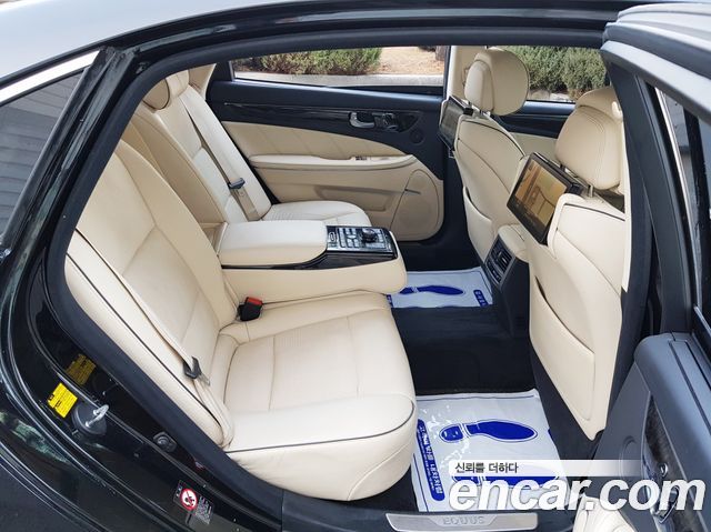 Hyundai Equus из Кореи Encar