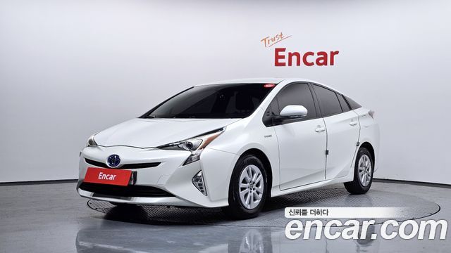 Toyota Prius из Кореи Encar