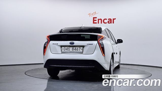 Toyota Prius из Кореи Encar