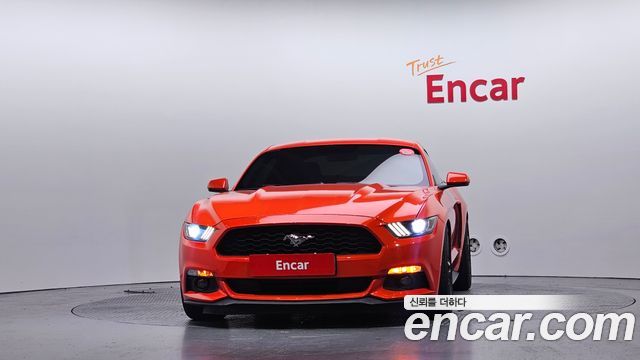 Ford Mustang Coupe — пробег 98 972 км — фото 3 из 5