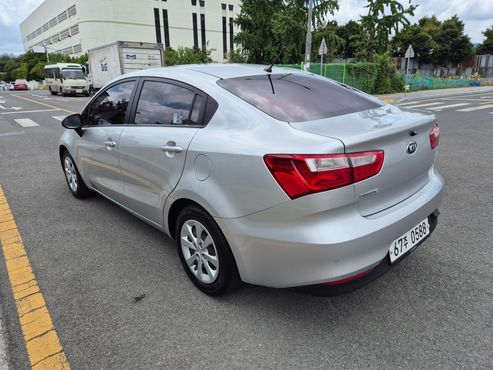 Kia pride 4DR 1.4 MPI Deluxe — пробег 123 551 км — фото 4 из 5