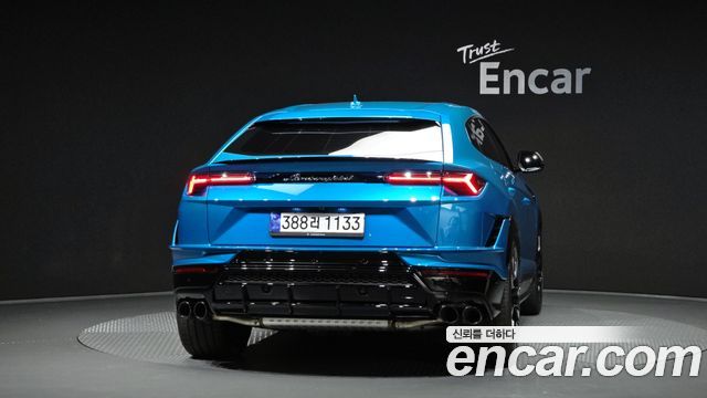 Lamborghini Urus из Кореи Encar