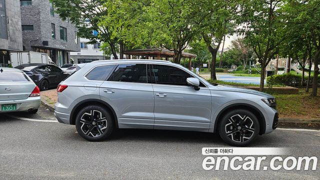 Volkswagen Touareg 3.0 TDI Prestige — пробег 624 км — фото 4 из 5