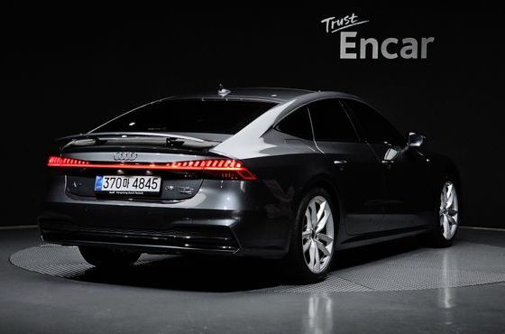 Audi A7 55 TFSI e Quattro Premium — пробег 8 605 км — фото 2 из 5