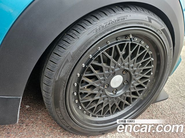 Mini Cooper Convertible Standard 3rd — пробег 130 400 км — фото 5 из 5