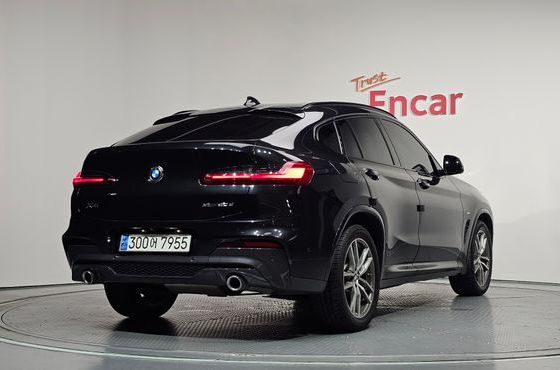 BMW X4 xDrive20d M Sport — пробег 156 727 км — фото 2 из 5
