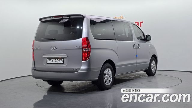 Hyundai Starex 11-Seater Wagon CVX Premium — пробег 164 634 км — фото 2 из 5