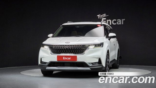 Kia Carnival 9-Seater Signature — пробег 112 677 км — фото 3 из 5