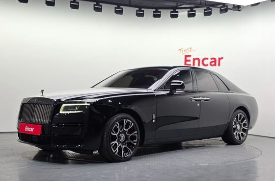Rolls-Royce Ghost 6.7 V12 Black Badge — пробег 49 208 км — фото 1 из 5