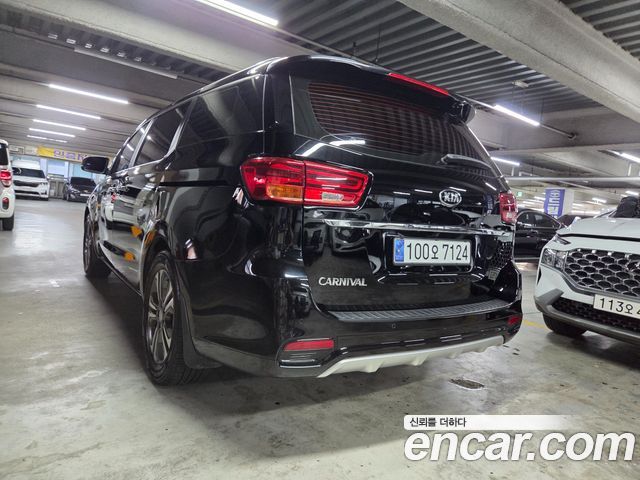 Kia Carnival из Кореи Encar