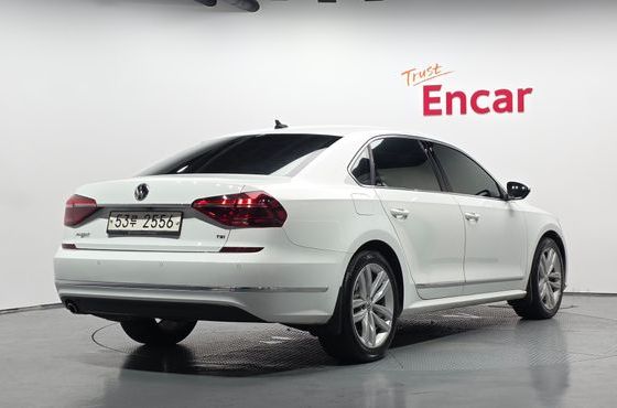 Volkswagen Passat 2.0 TSI B7 — пробег 102 208 км — фото 2 из 5