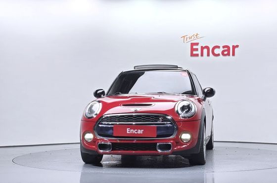 Mini Cooper 5Door Standard 3rd — пробег 114 642 км — фото 3 из 5